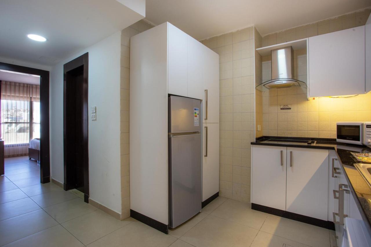 Triple A Hotel Suites Amman Exterior foto