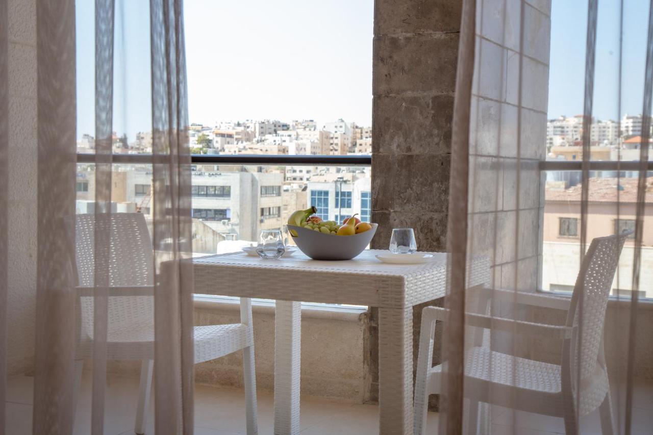 Triple A Hotel Suites Amman Exterior foto